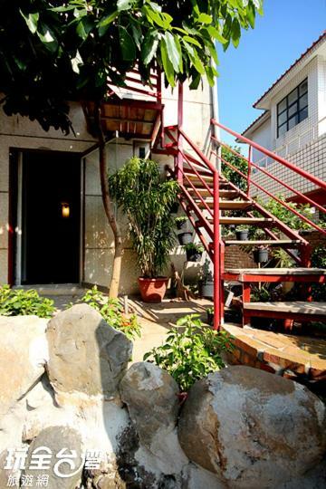 Museum Traveler'S Bnb Sanzhi ภายนอก รูปภาพ